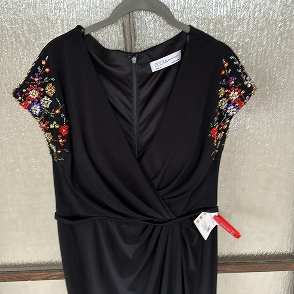 Mac Duggal EMBELLISHED SLEEVE JERSEY WRAP GOWN size 10 $498 New - Picture 9 of 13